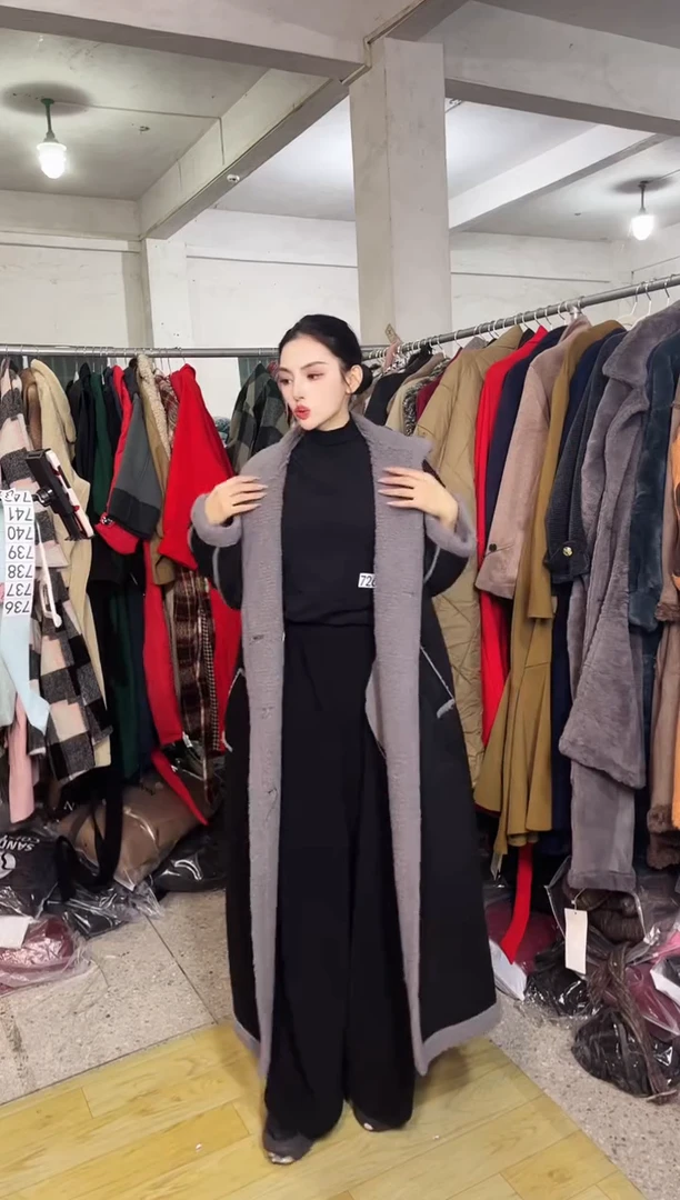 735闪购外套外披马甲打底裤子