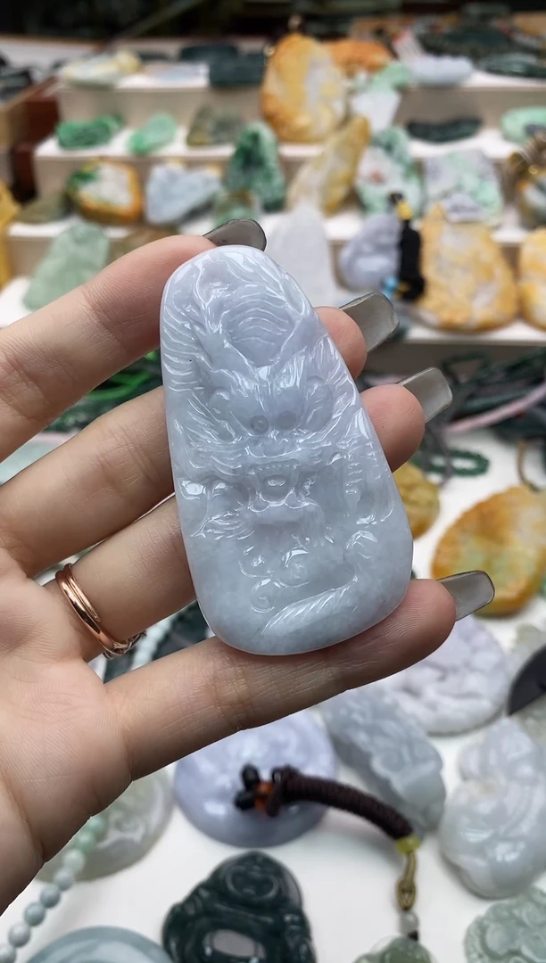 颈饰未镶嵌翡翠1