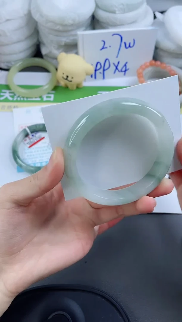 【闪购商品】石英质玉手镯未镶嵌136-60.9