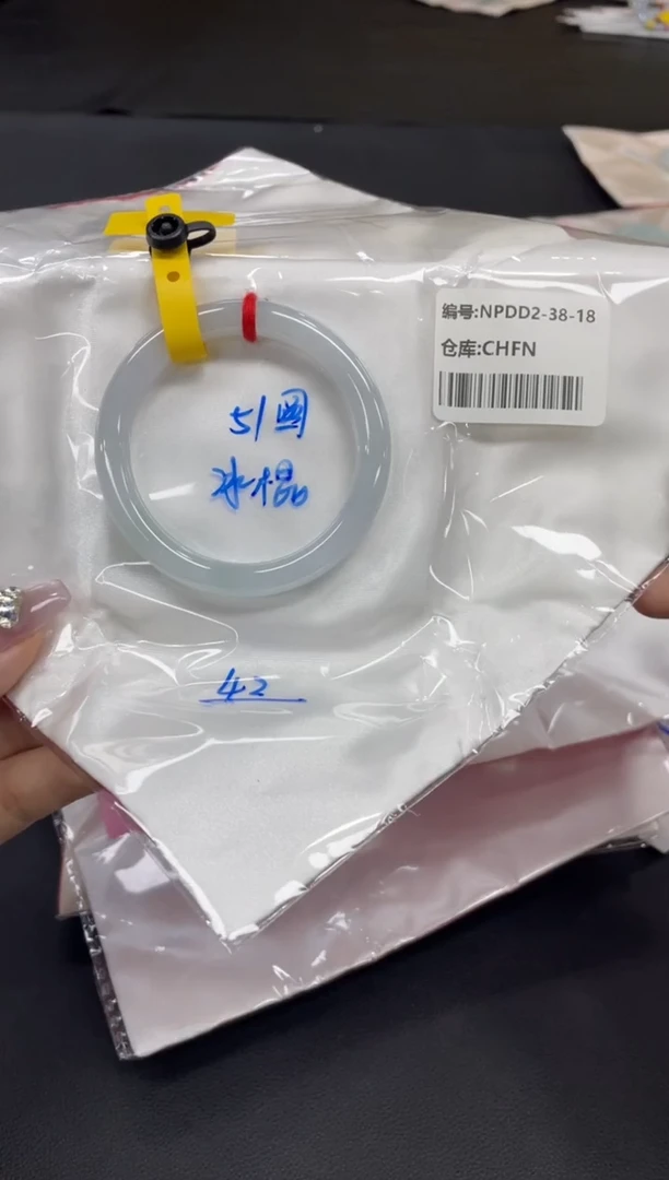 未镶嵌手镯翡翠翡翠手镯