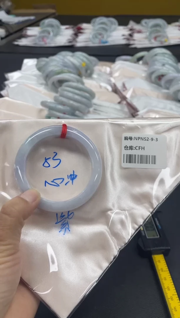 未镶嵌手镯翡翠翡翠手镯