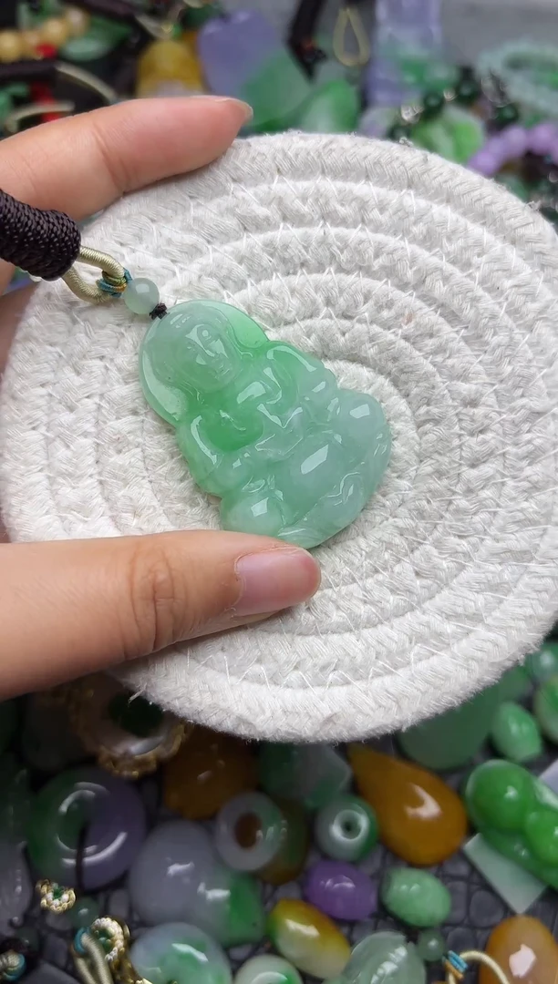 颈饰未镶嵌翡翠缅甸翡翠吊坠