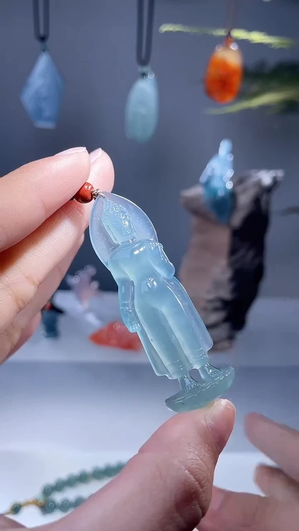 颈饰未镶嵌翡翠佛