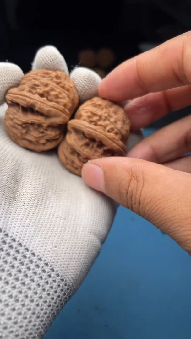 桃核把件a93  白狮子 40尺