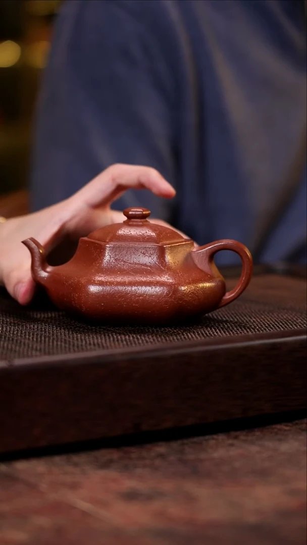 闲者六方 降坡泥 诗年刻绘 250cc