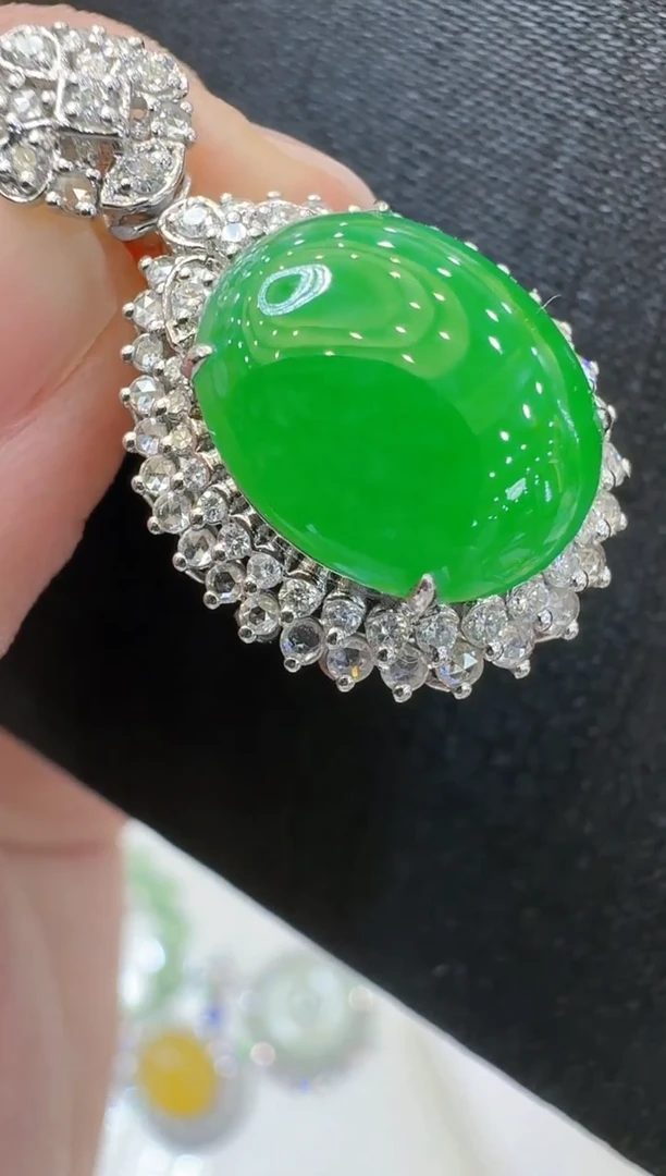 【闪购商品】翡翠吊坠(不含链)18K金镶嵌多样性团购发一件