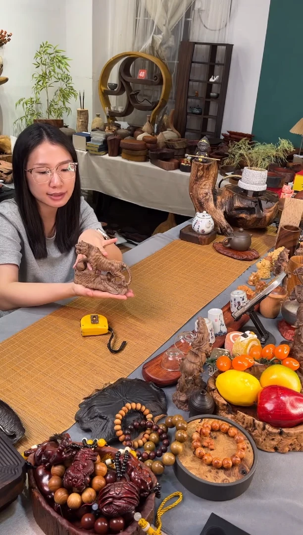 黑檀老虎摆件16-3-11