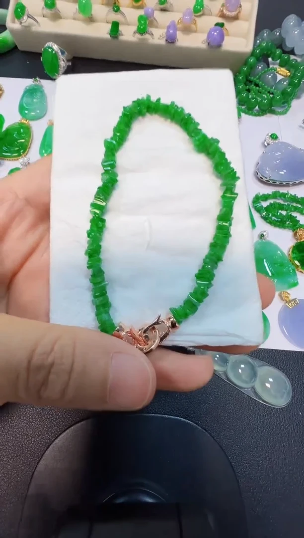 未镶嵌手链翡翠多样性发其一