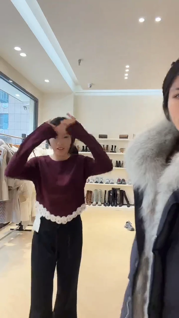 8803-打底衫三元里红色