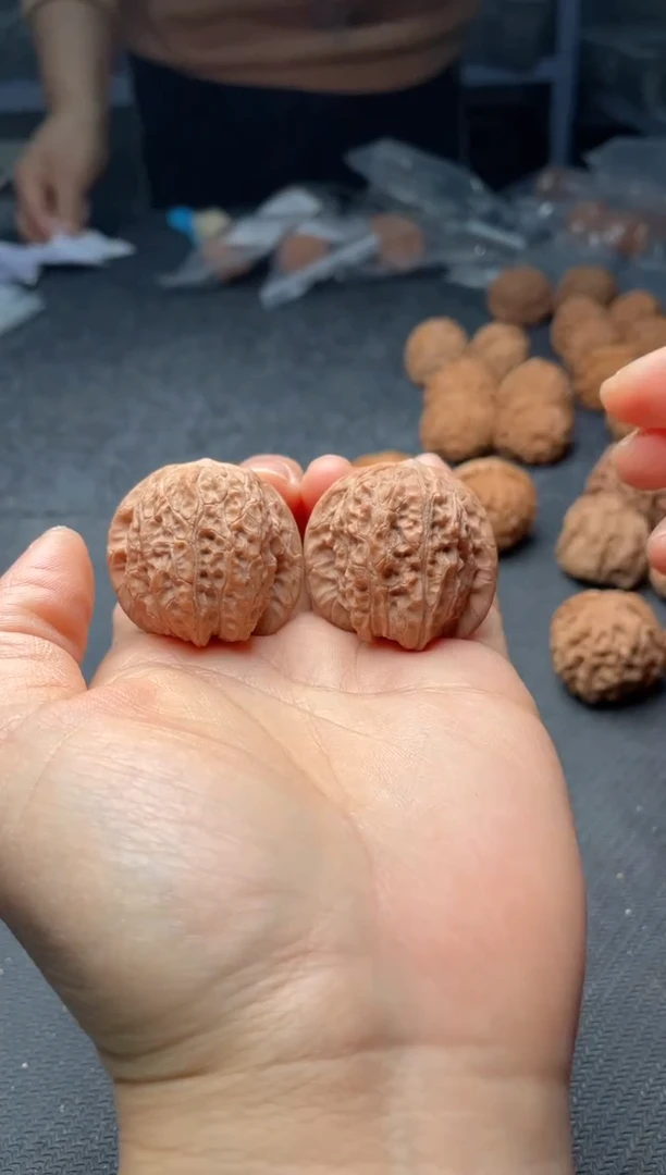 把件文玩核桃w 158  血麒麟 35尺