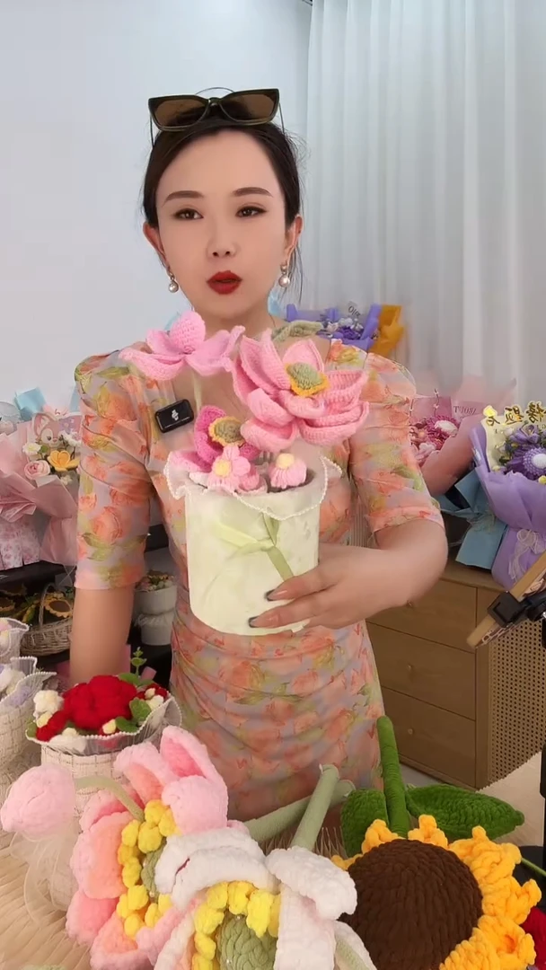 唯美手工成品花束非遗毛线花送朋友老师心意礼物