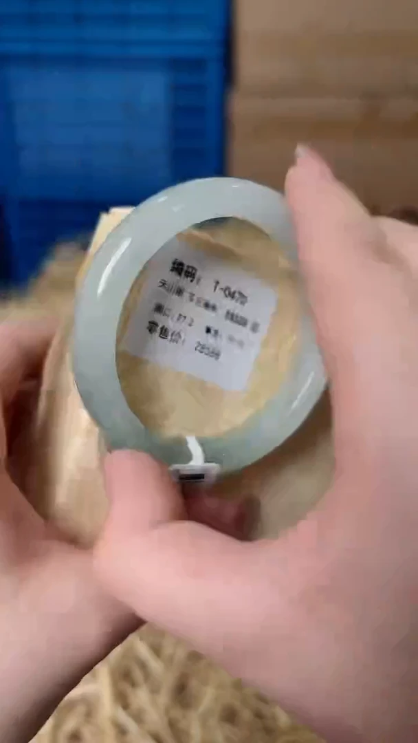 未镶嵌手镯石英质玉T-0407