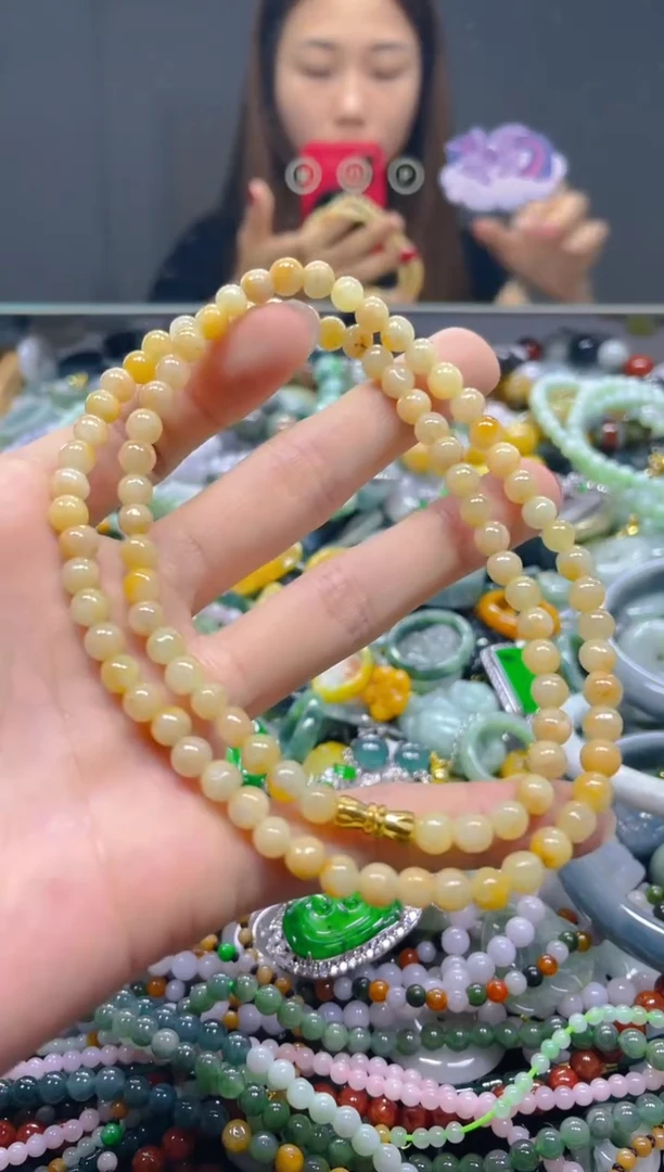 颈饰未镶嵌翡翠5MM/M/翡翠A货，一件也是批发价