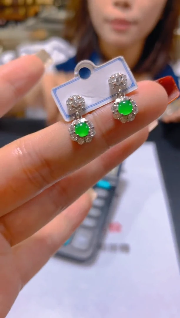 未镶嵌翡翠耳饰多样性发一