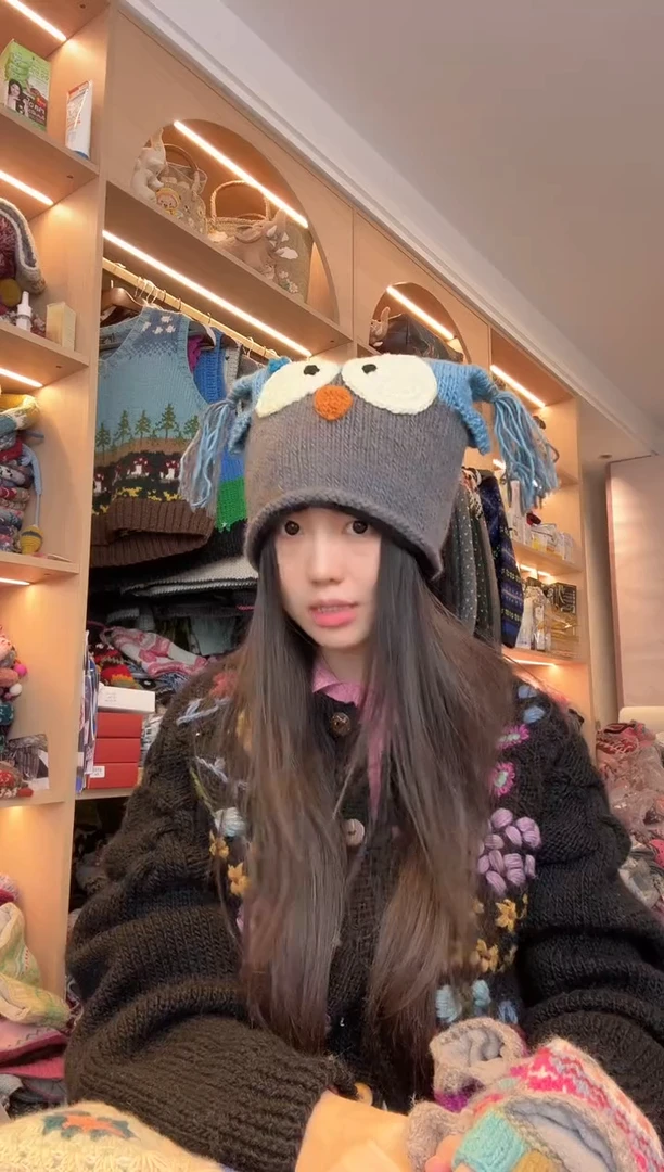 羊毛蓝色猫头鹰帽