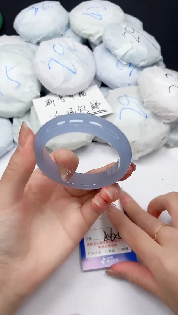 未镶嵌手镯石英质玉A125/5657