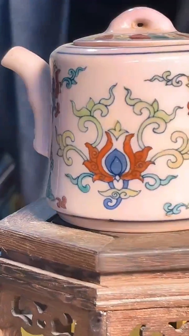 【闪购商品】瓷片574F现代工艺品一个