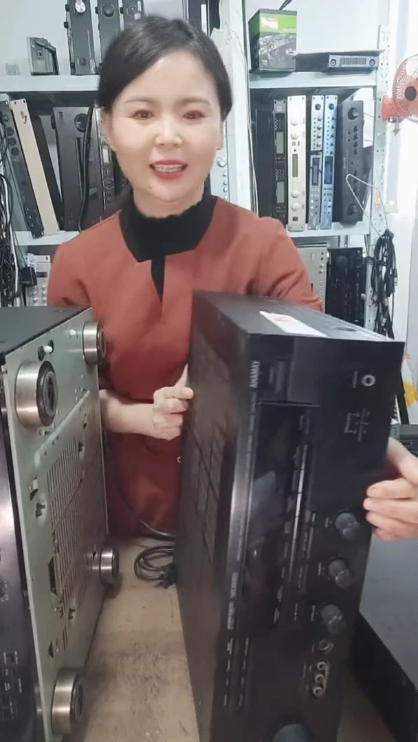 8新功放机一台，不包邮费