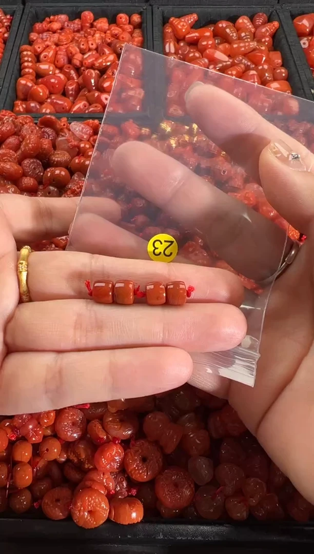 【闪购商品】南红玛瑙颈饰未镶嵌1