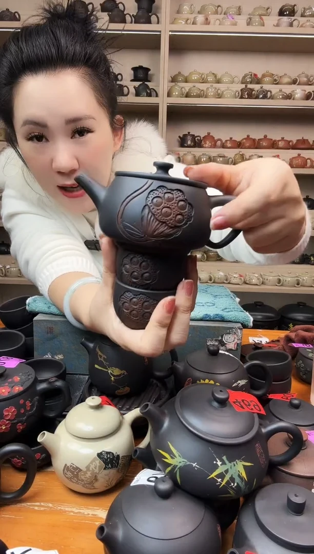 壶半雕莲蓬汉瓦+2莲蓬杯