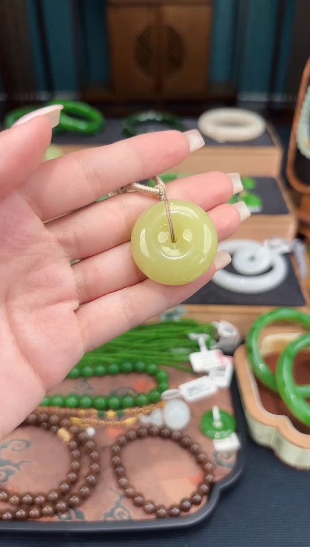 吊坠(赠链)未镶嵌和田玉和田玉黄口平安扣多样性发一