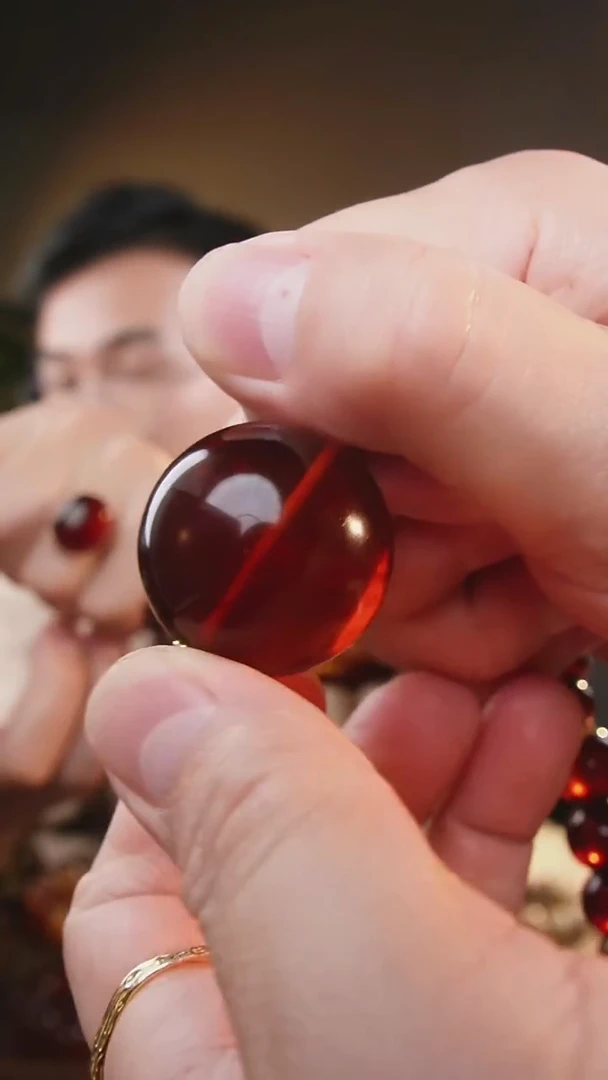 裸石琥珀未镶嵌32+血珀单株