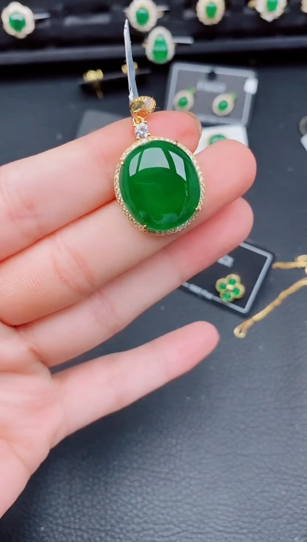 【闪购商品】翡翠颈饰银S925镶嵌天然a货翡翠408