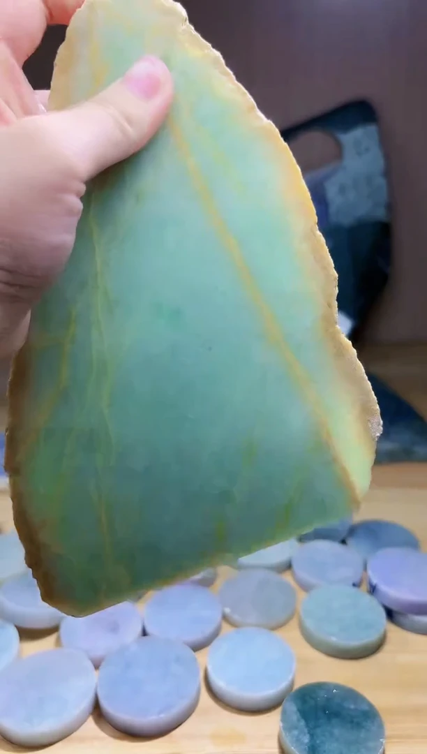 翡翠未镶嵌颈饰翡翠A货 姜谭253