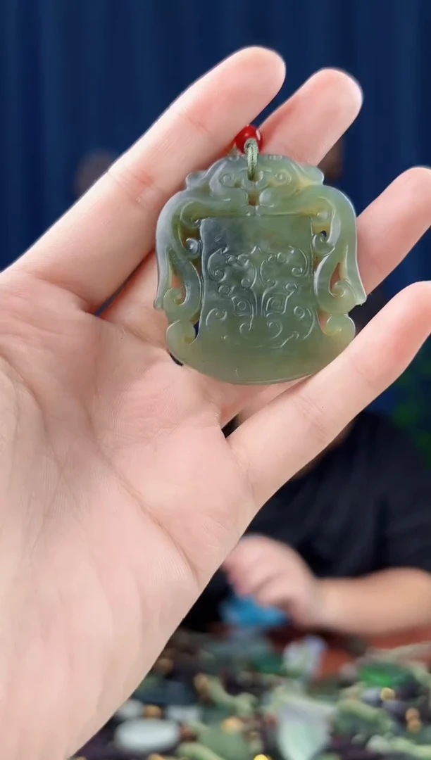 未镶嵌和田玉挂件拍一发一