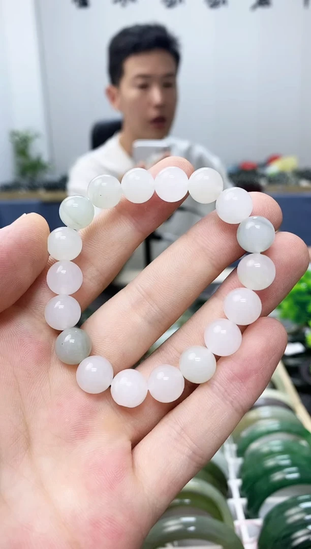 透闪石质玉手镯未镶嵌10mm