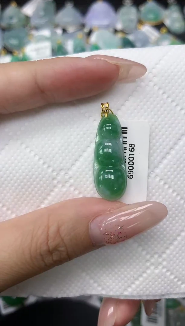 颈饰18K金镶嵌翡翠1111111111