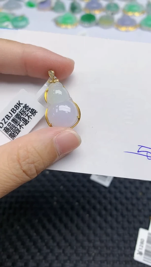 翡翠18K金镶嵌颈饰天然A货翡翠