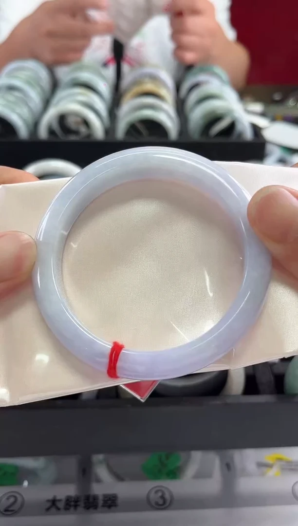 翡翠手镯未镶嵌y****^翡翠1