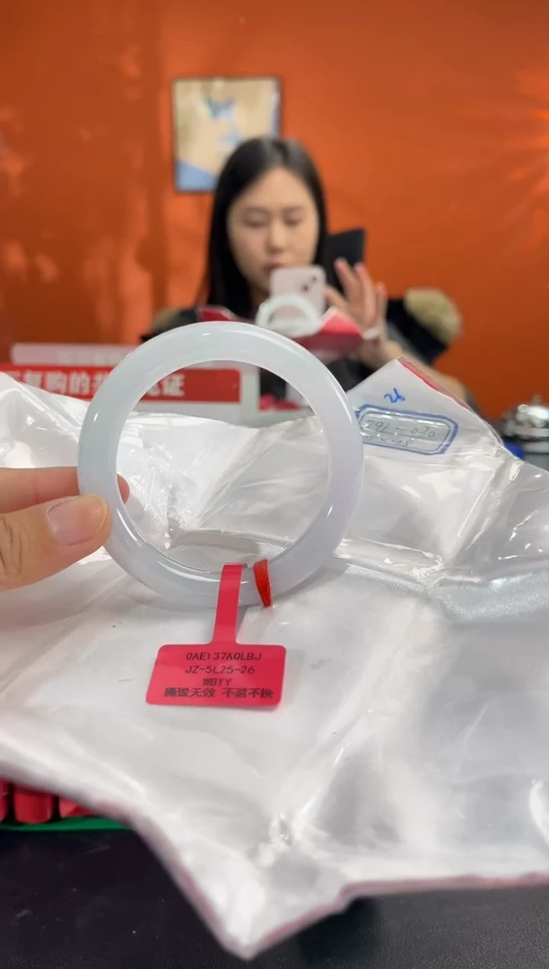 未镶嵌手镯翡翠?****ଓ54