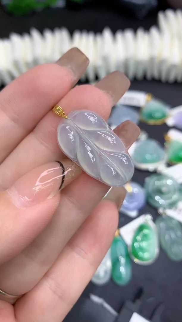 吊坠(不含链)18K金镶嵌翡翠1111