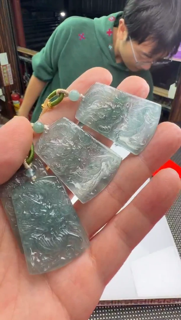 颈饰未镶嵌翡翠--012545-多样性发其一