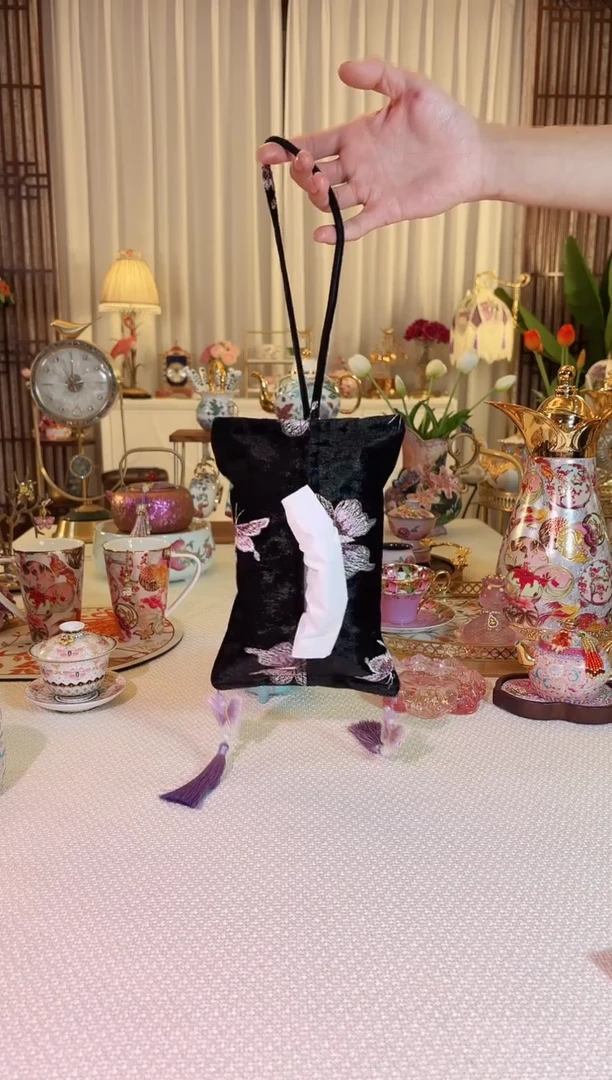 【闪购商品】瓷黑滴蝴蝶-紫色流苏-纸巾盒
