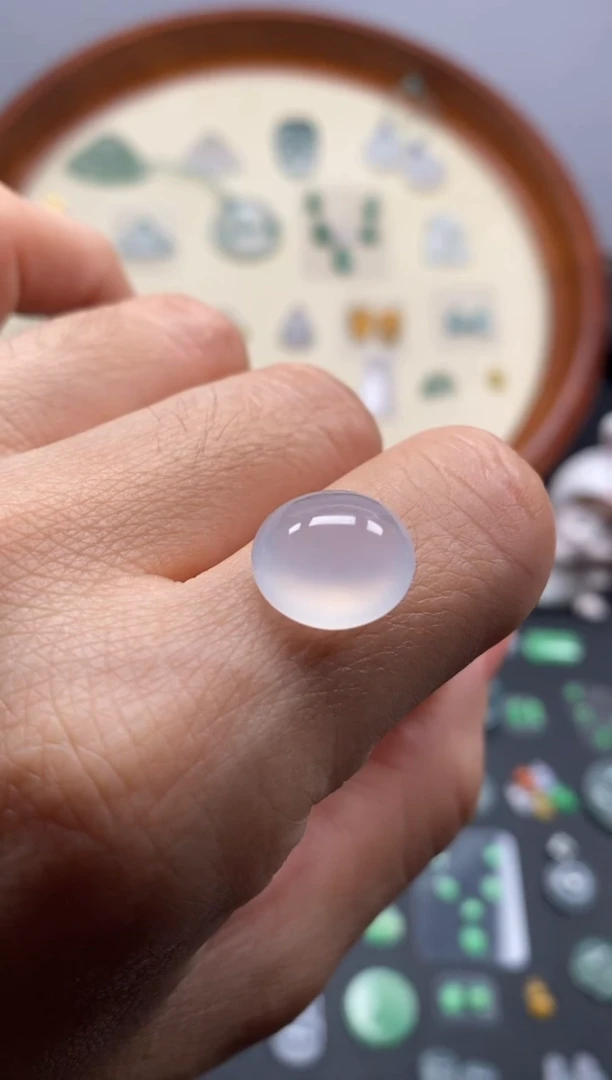 颈饰未镶嵌翡翠冰大蛋面/芬