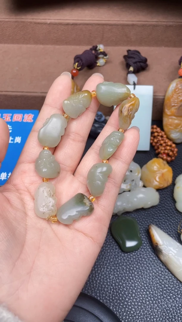 颈饰未镶嵌和田玉F1329