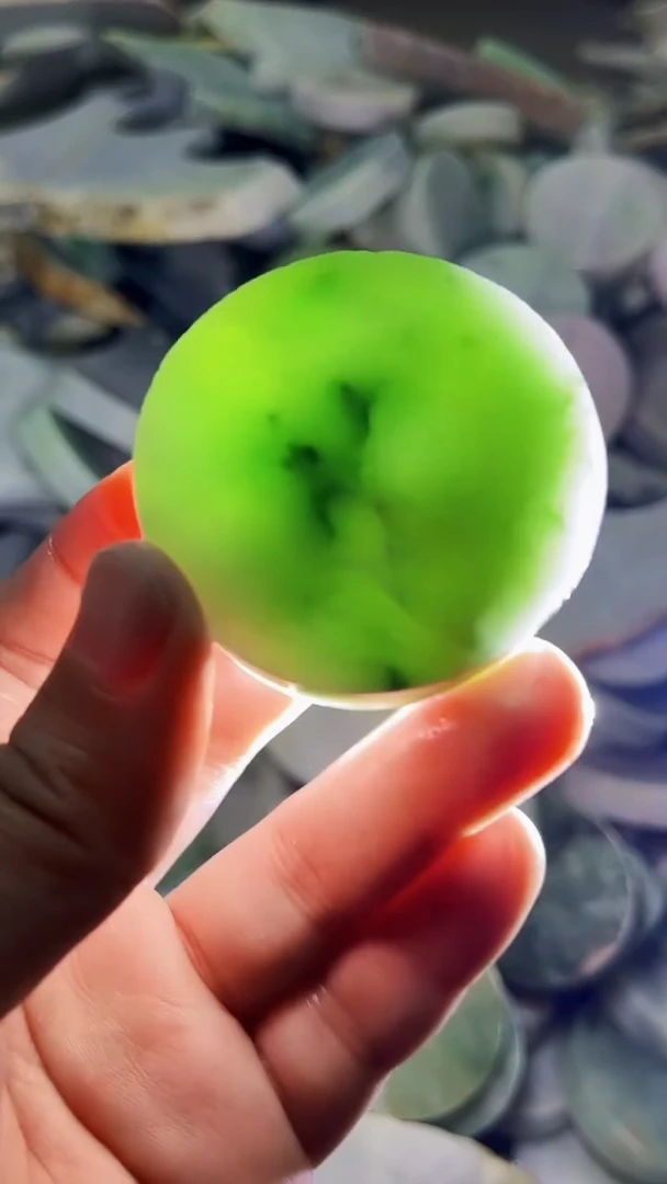 【闪购商品】翡翠挂件未镶嵌A货康壹273