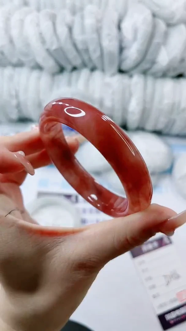 【闪购商品】石英质玉手镯未镶嵌多样性发货D156