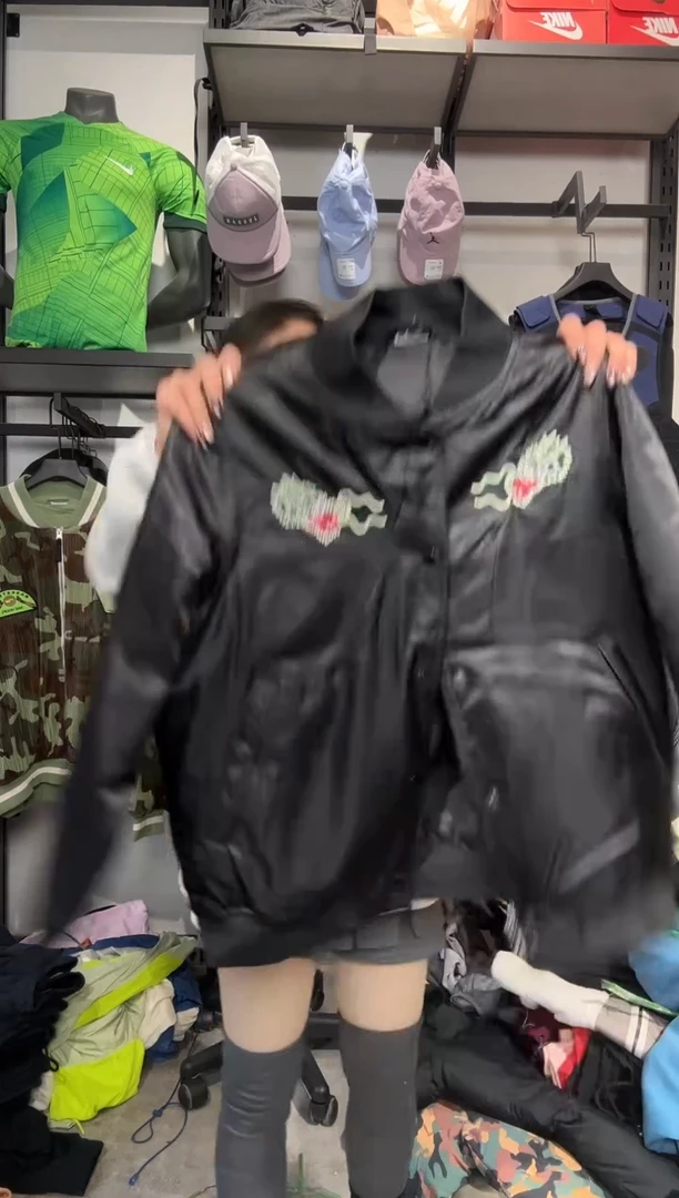 1387  编码 瑕疵款直播间过款为准 尺码   身高  S