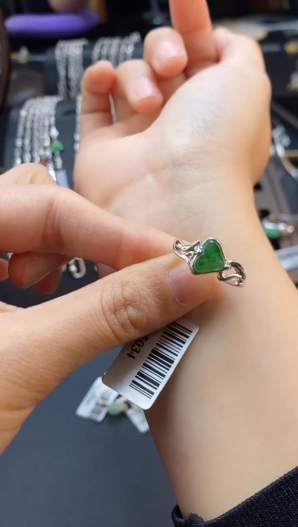 颈饰银S925镶嵌翡翠15034