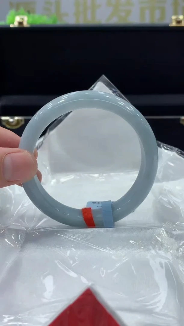 未镶嵌手镯翡翠翡翠手镯