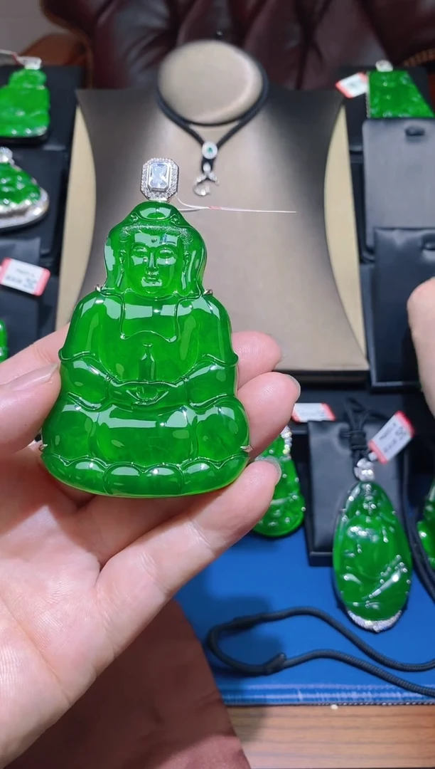 【闪购商品】翡翠颈饰未镶嵌天然A货翡翠M09