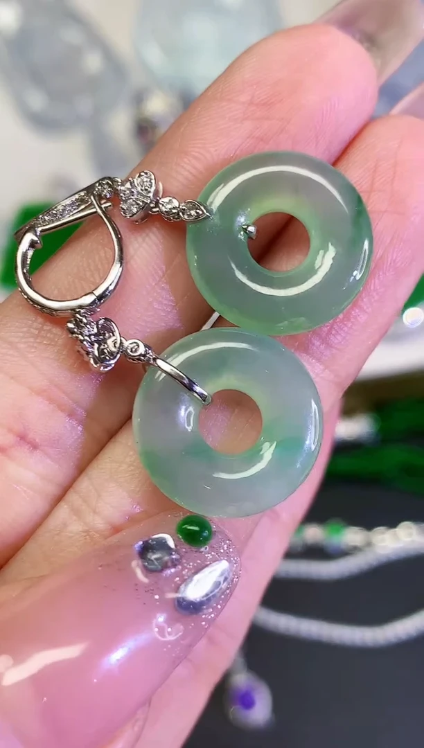 【闪购商品】翡翠耳饰18K金镶嵌耳饰