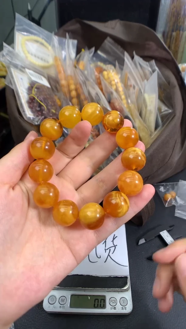 琥珀未镶嵌珠宝奇石1