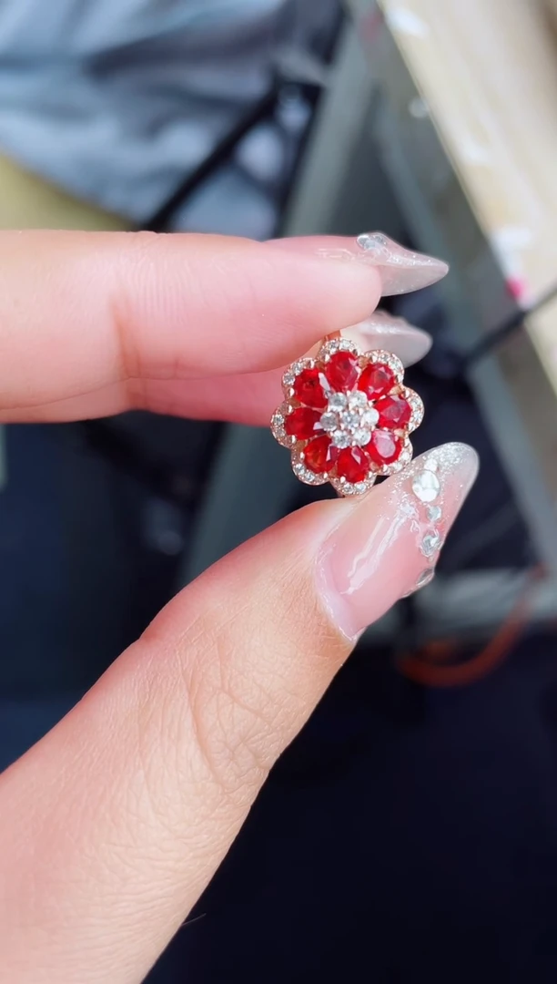 【闪购商品】彩色蓝宝石戒指银S925镶嵌戒指