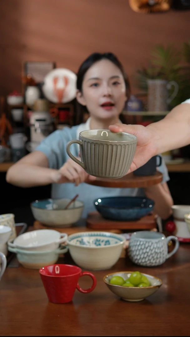 瓷片窑变灰色竖条水杯 微瑕 凑满20发货