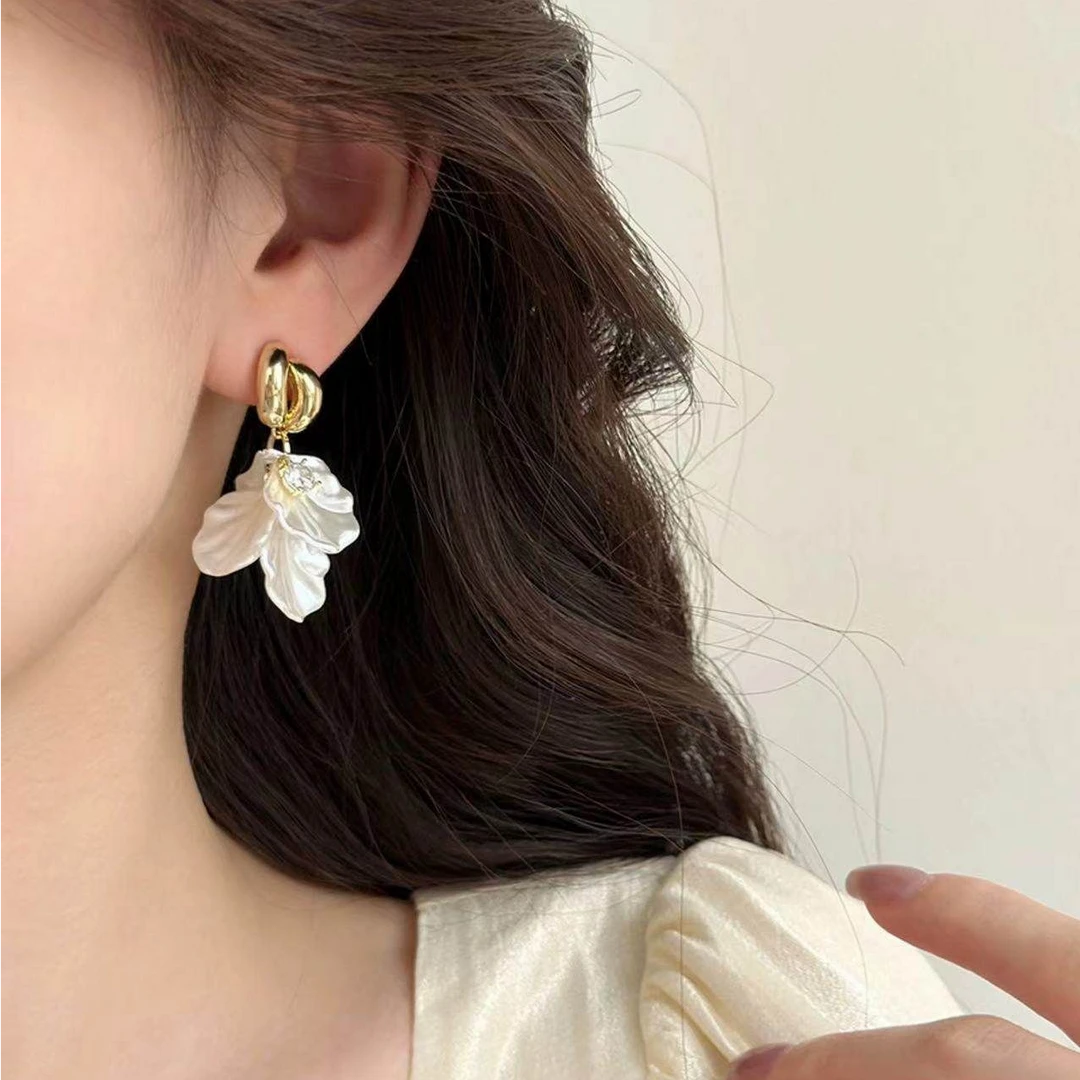 合金树脂耳饰 流苏贝壳花朵耳钉独特夸张气质轻奢高级感夏天耳饰